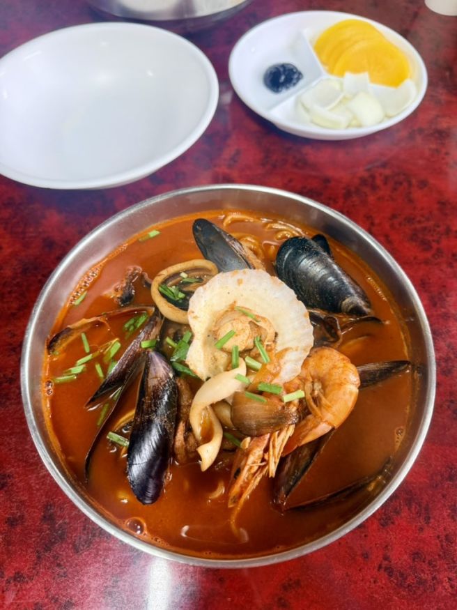 강릉 교동 짬뽕. 뭐가 원조든 난 여기 짬뽕이 맛있더라. 교동 짬뽕 강릉 본점