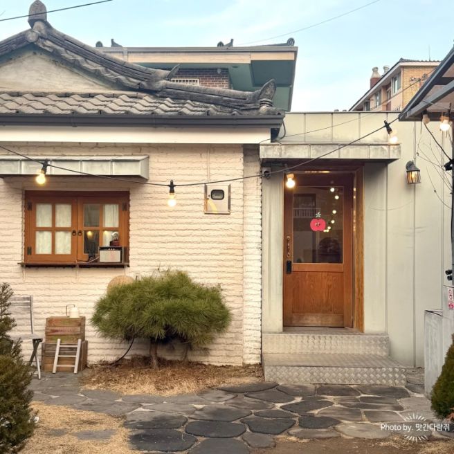 경북 영주시 가흥동 사과꽃 + 무드 카페 - 밀라플라 (By. 맛간다람쥐)