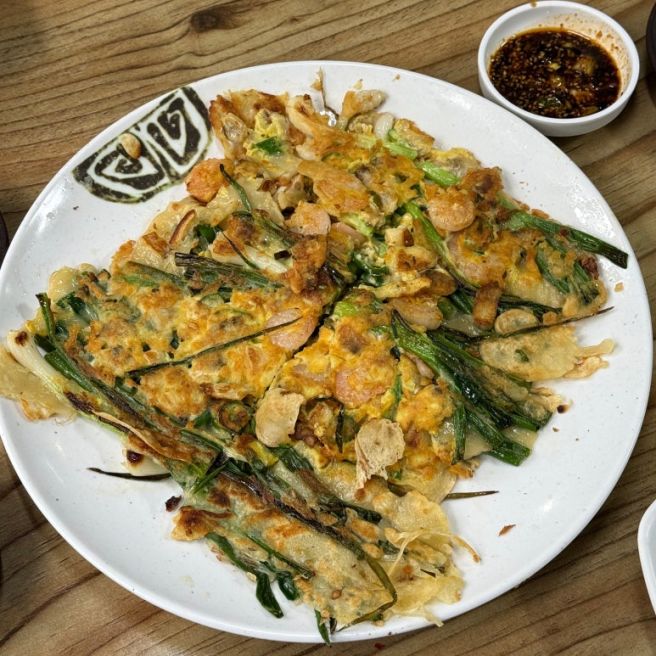 [대구] 동촌유원지 해물파전 고추 다대기 코다리찜 블루리본 받은 로컬 노포 맛집 만나식당