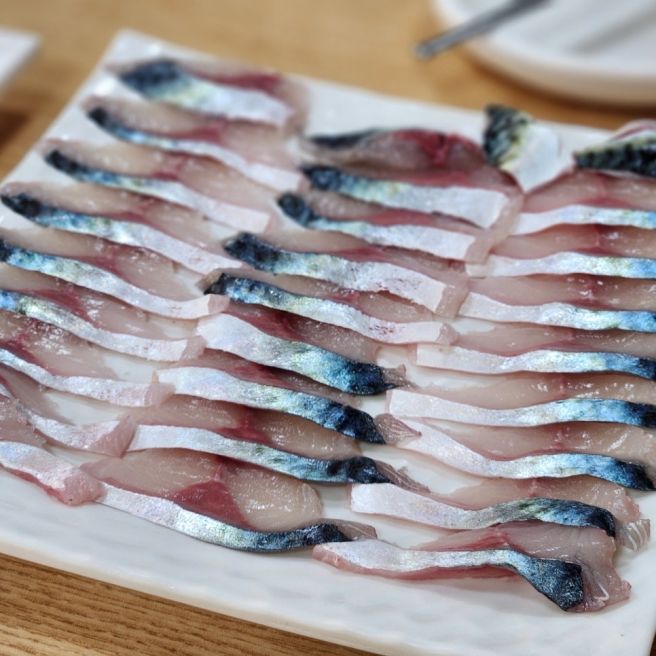 제주도에 왔으니 고등어회를 먹자. 현지인 강력 추천 덕승식당