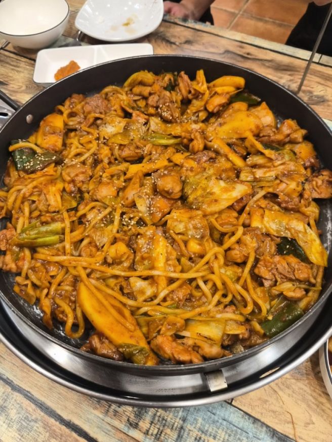 경산 가볼맛한곳 닭갈비 반찬맛집 마당닭갈비