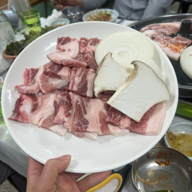 [광주광역시 서구]<화정동 맛집>수정식육식당 염주먹자골목쪽에 위치한 노포 삼겹살 맛집