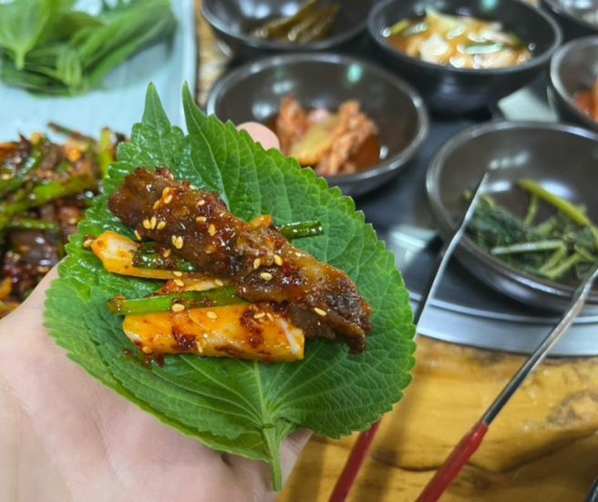 (단양) 갈매기식당, 이집 염소 잘한다.