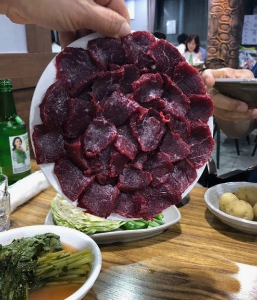 40년 넘게 장사하는 이유, 생고기 노포 1티어 "대구 들안길 극동구이" 다녀왔습니다.