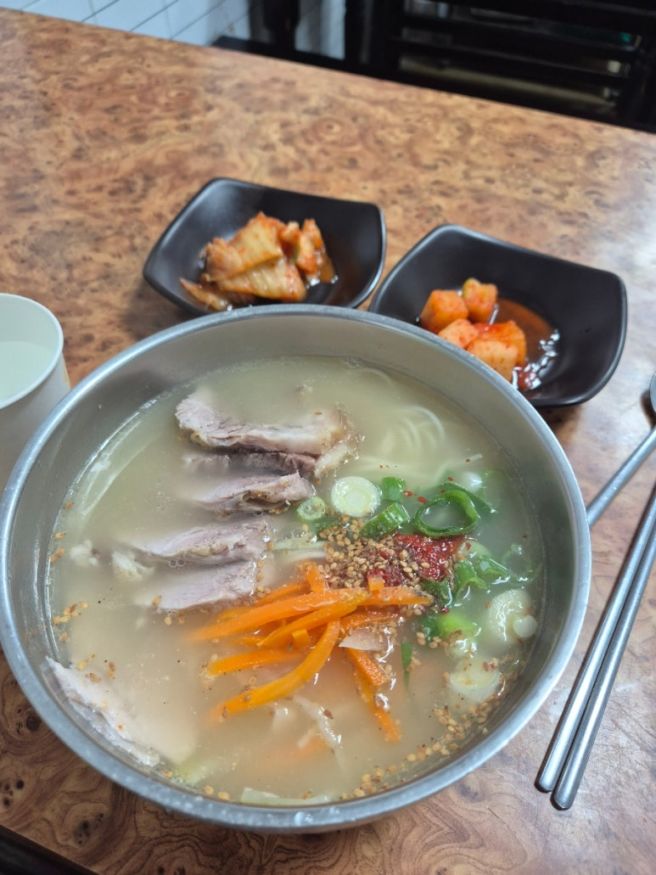 제주 1인 식사 가능한 동진식당 고기국수 동문시장점 내돈내산 후기