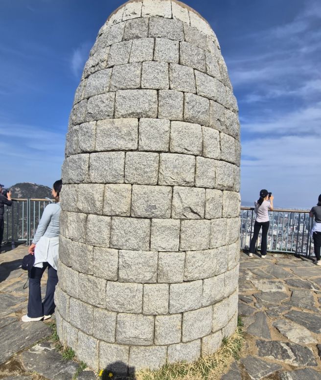 홍제역에서 서대문 안산/칸칸에스프레소/석교식당