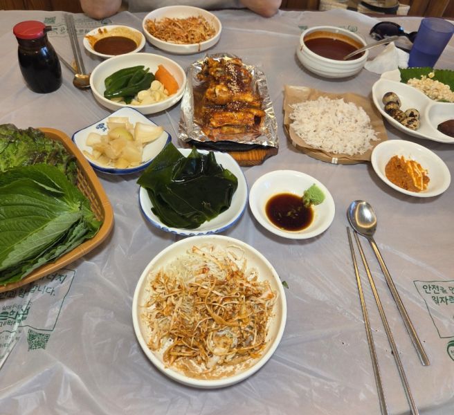 부산 기장 일광 칠암 60년 전통의 장어 전문점 꺼먹동네