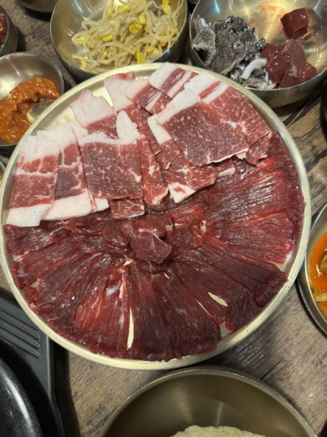 대구 맛집 뭉티기 생차돌사시미 육회 봉화생고기 본점