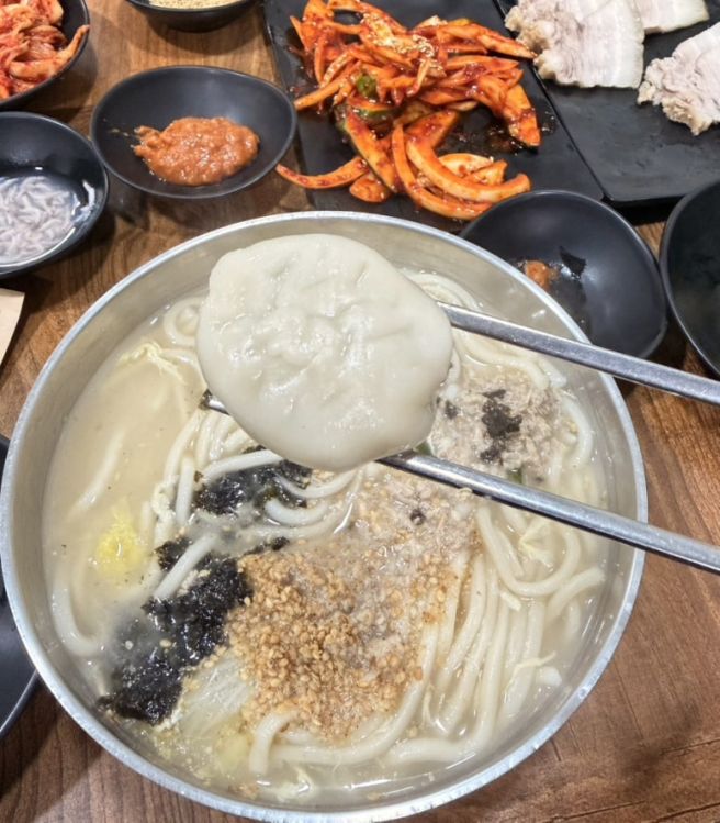 신암 태양칼국수 : 대구 블루리본 칼국수 맛집, 수육이랑 곁들여 먹기 굳